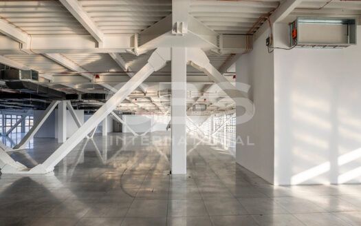 East Gate Mall – Совршена Локација за Вашите Канцеларии