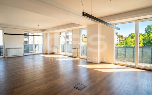 Деловен објект за изнајмување во Тафталиџе