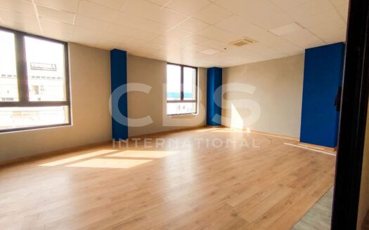 Се издава деловен простор од 600 м² во Карпош