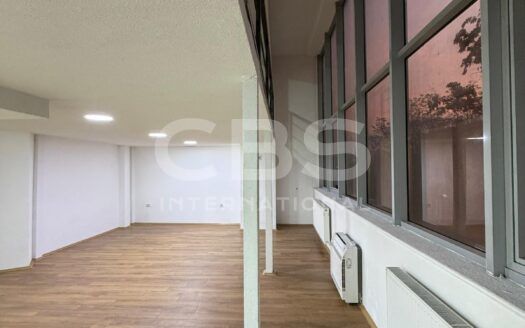 Се изнајмува деловен простор во Центар на топ локација